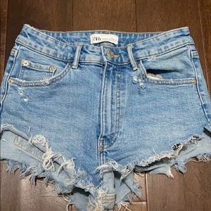 Zara shorts!!💙💙